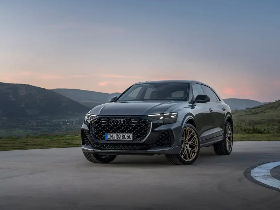 Audi RS Q8 2025 1