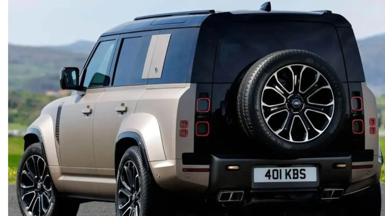 Land Rover Defender 2025