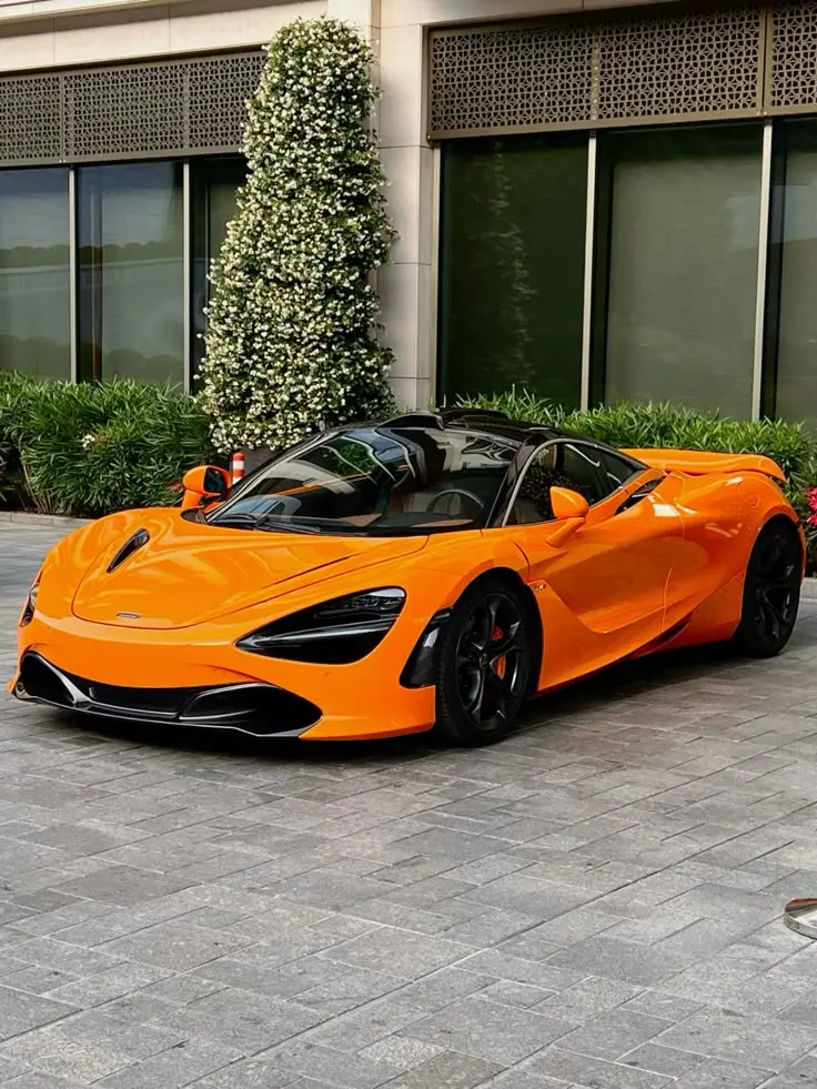 Mclaren GT 2025